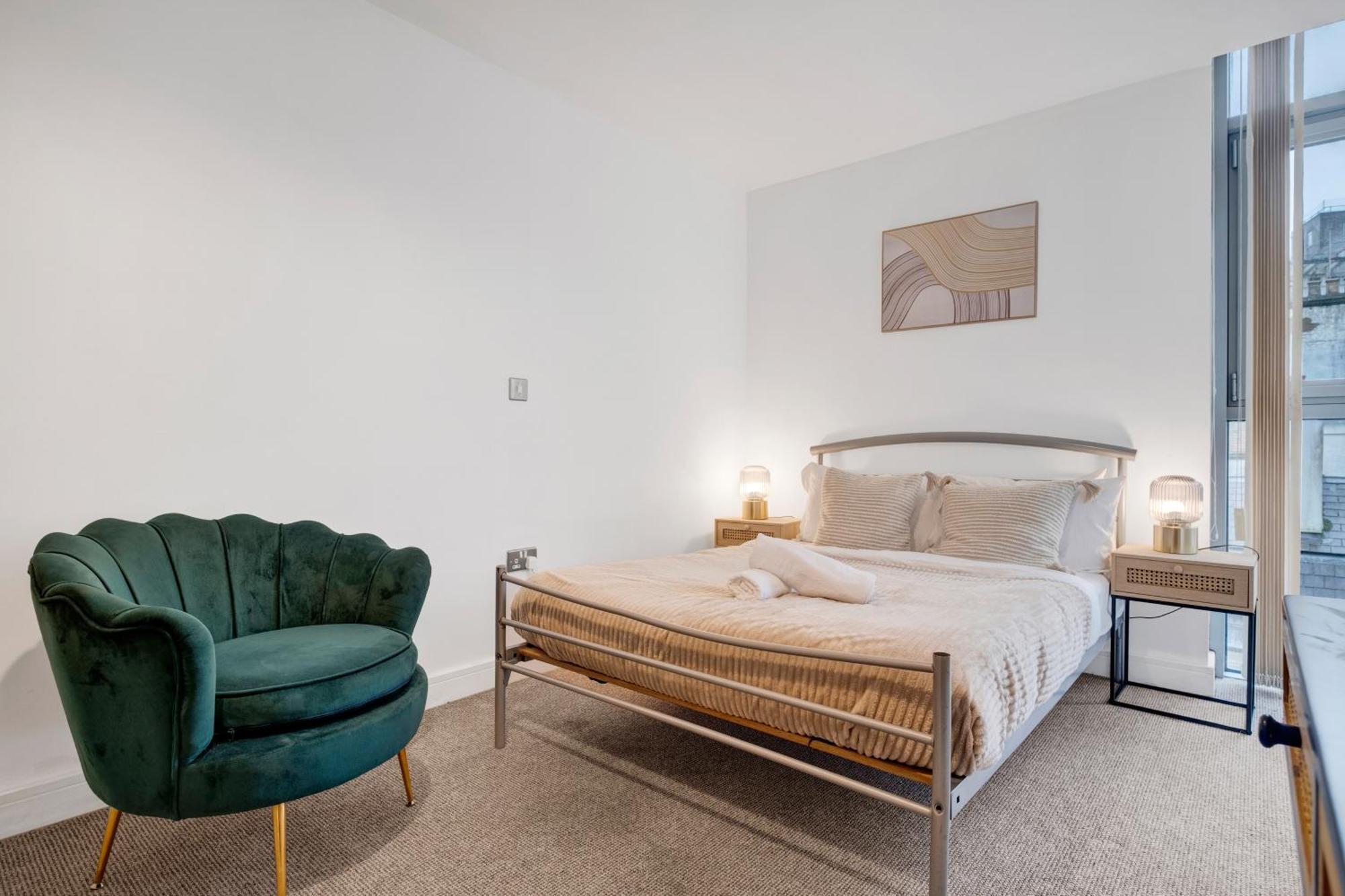 Ultra Stylish 2 Bedroom Apt Centrally Located * Birmingham