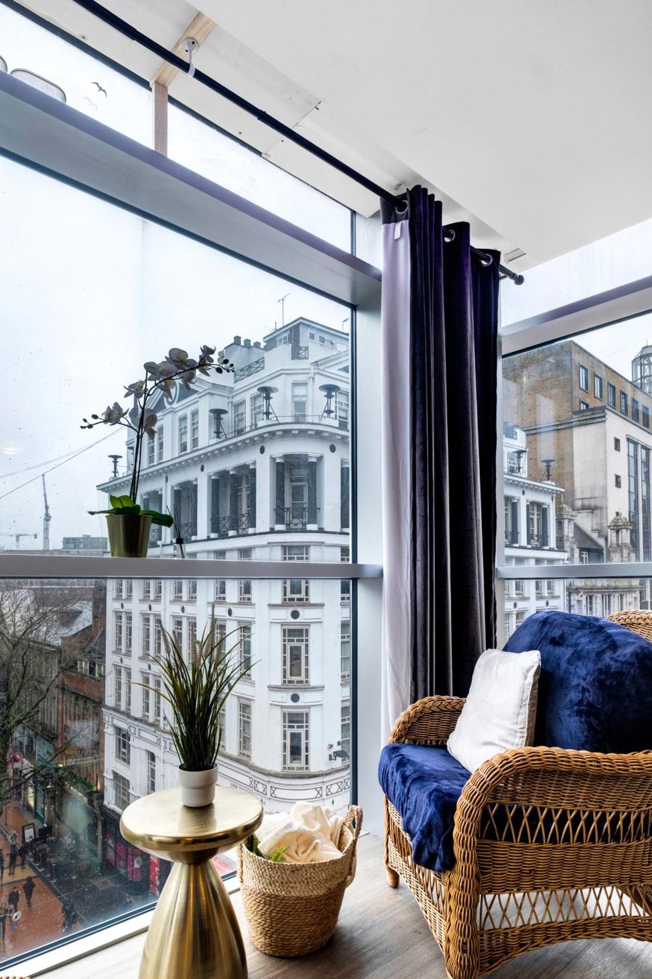 Ultra Stylish 2 Bedroom Apt Centrally Located * Birmingham